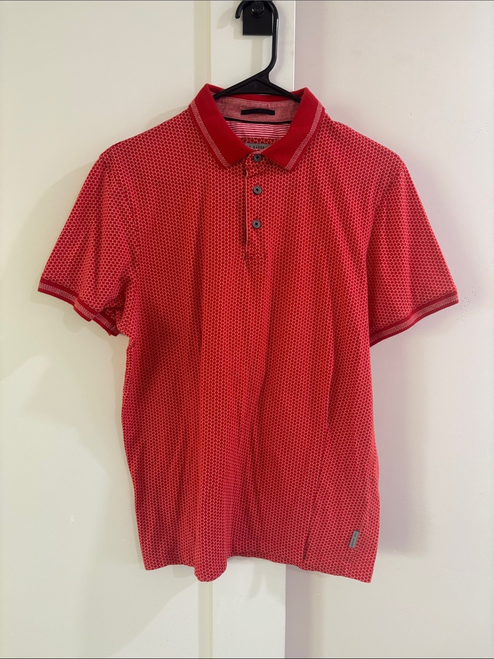 Ted Baker polo in red with honeycomb pattern. Men's M. Like new condition. Nice!
